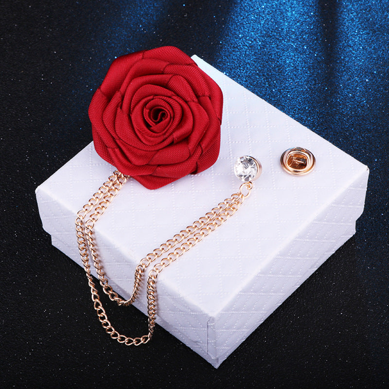 Ansteckschmuck – Everlasting Love Chain