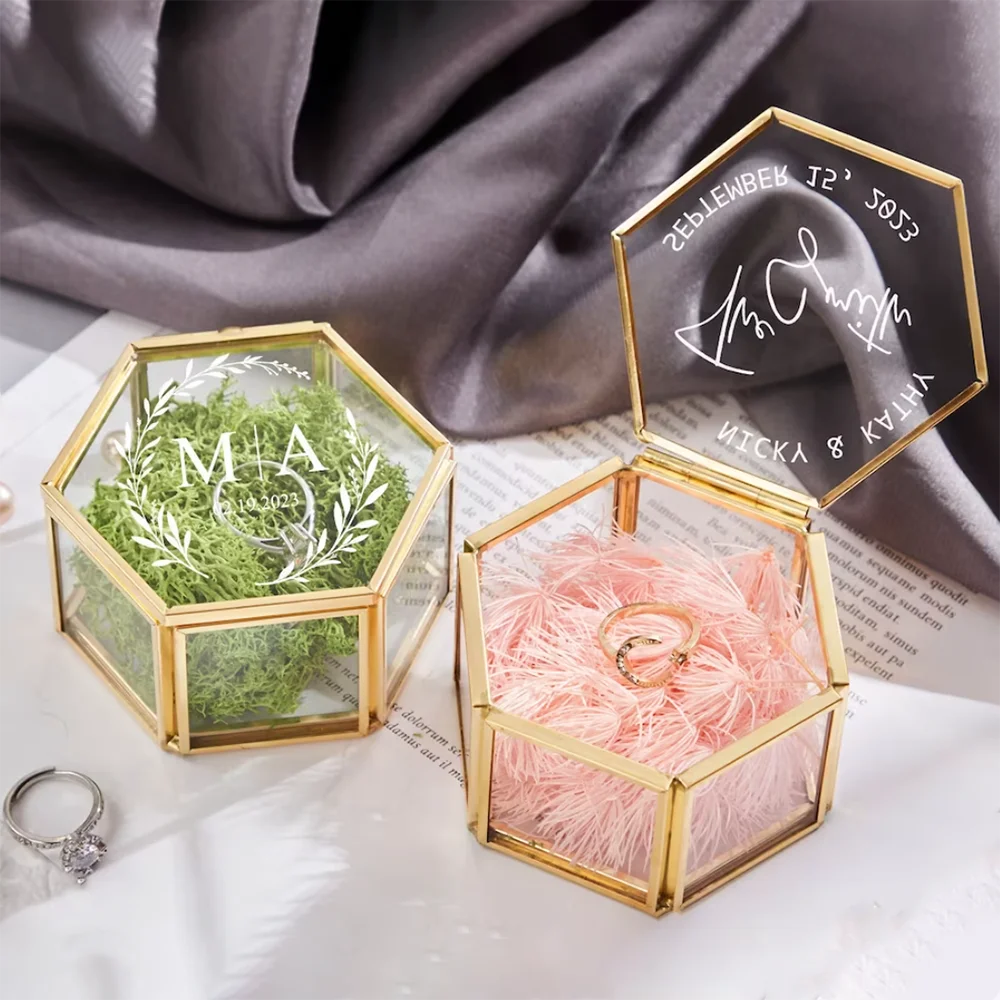 Personalisierte Ringbox - Timeless Embrace V2