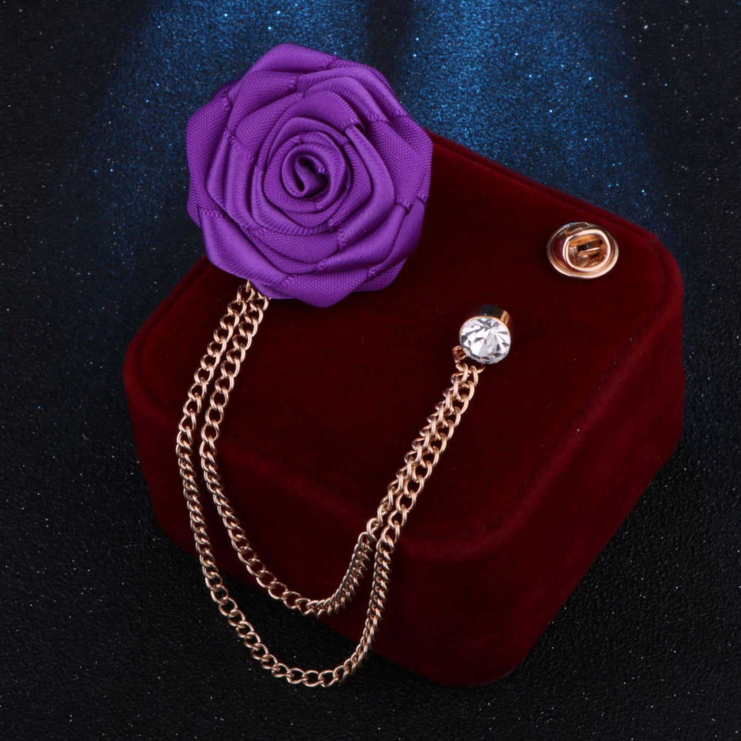 Ansteckschmuck – Everlasting Love Chain